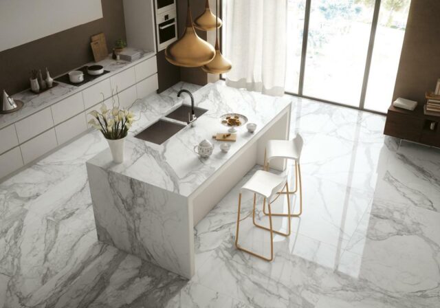 226371 inspirations carrelage cuisine imitation marbre melange chic veines credence ilot central tendance moderne schelfhout